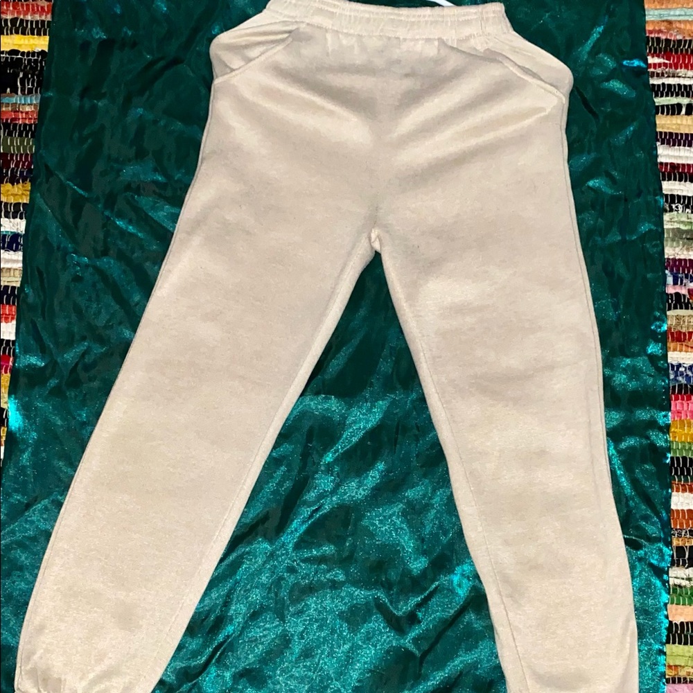 SWEATPANTS! Great for the incoming season. Great material and very warm!